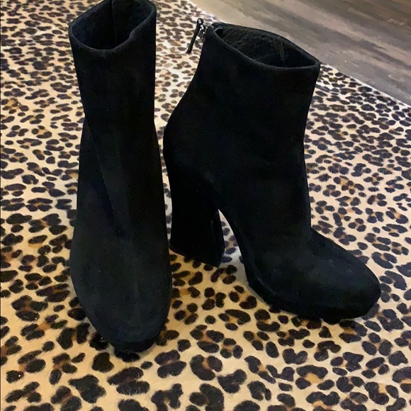 A+O Booties•🖤/8.5; 🛍2018, 🤏🏻 💟ed , pretreated - Picture 7 of 8